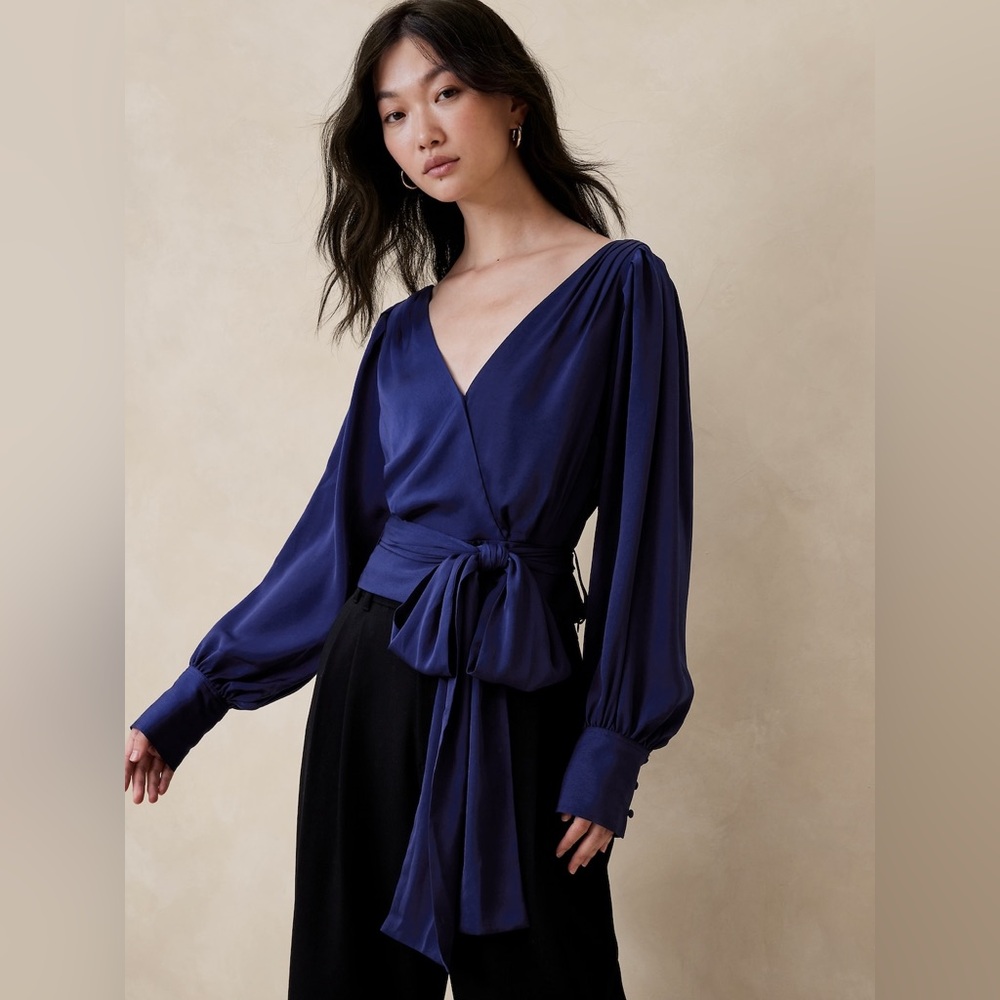 NWT Banana Republic Factory Patriot Blue Wrap Crop Blouse Tie Waist Size 0